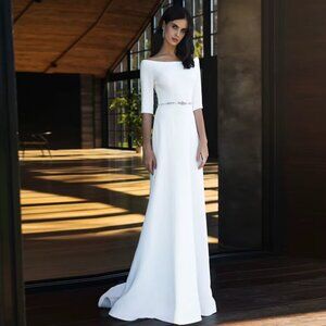NWOT Simple Wedding Dress Minimalist Boat Neck Bridal Gown with Sweep Train